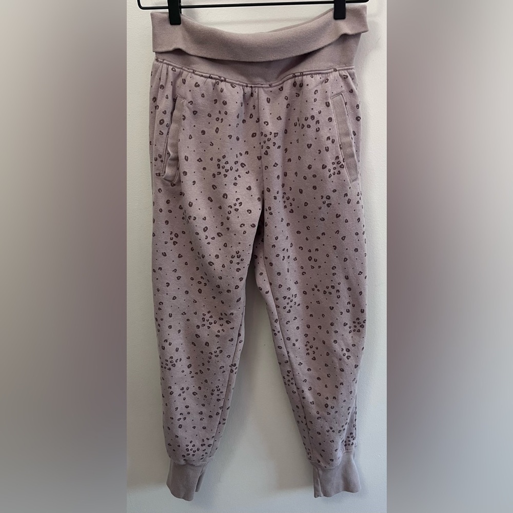 Hippie Rose Women’s Taupe Patterned Joggers